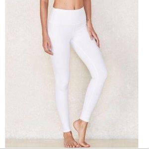 ALO YOGA White High Waisted Leggings